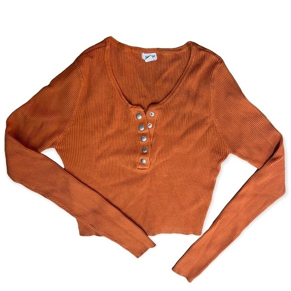 Garage Orange Henley Rib Knit Cropped Long Sleeve Tee Size Medium - Picture 3 of 8